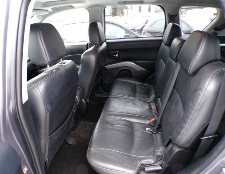 Mitsubishi Outlander Kombi 2,4 l 125 kw