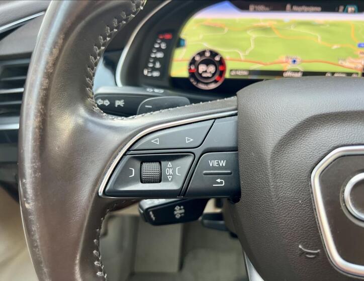 Audi Q7 29
