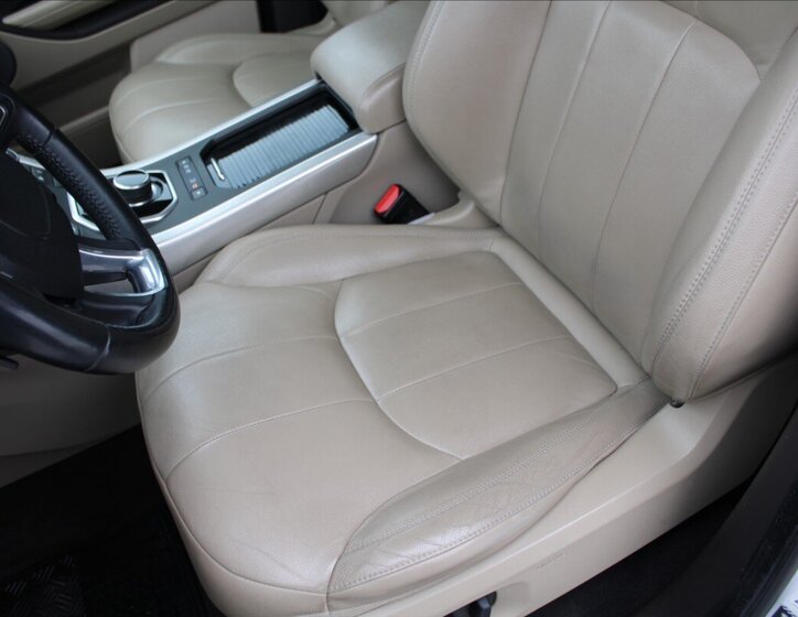 Land Rover Range Rover Evoque 23