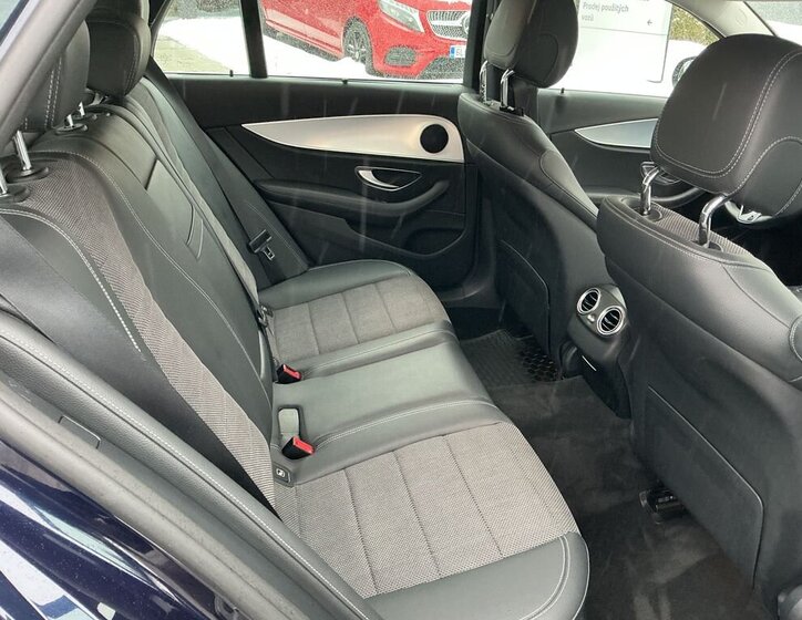 Mercedes-Benz Třídy E Kombi 2,0 l 143 kw