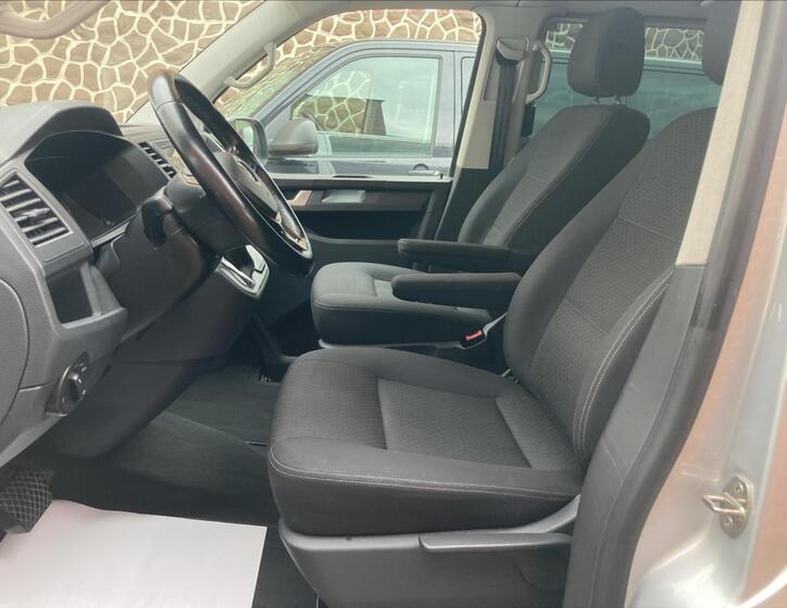 Volkswagen Multivan 32