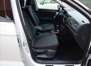 Volkswagen T-Roc CUV / Crossover 1,5 l 110 kw