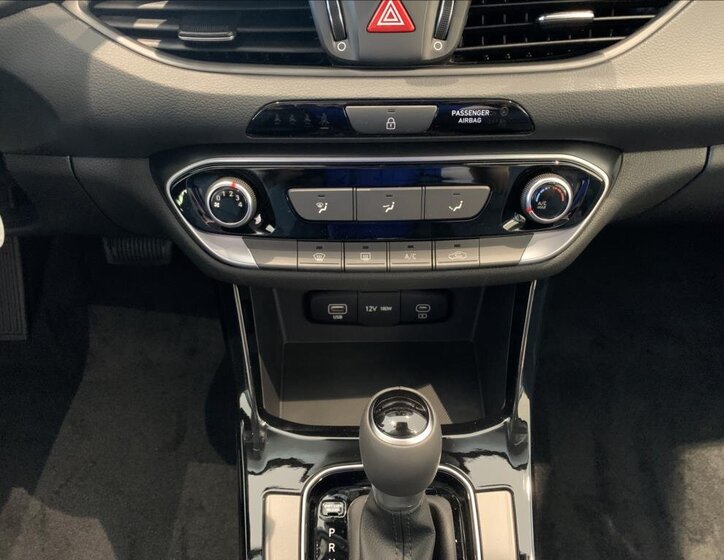 Hyundai i30 Kombi 998,0 74 kw