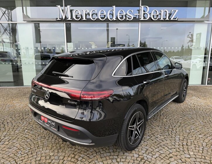 Mercedes-Benz EQC 28