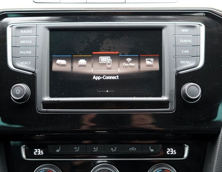 Volkswagen Passat 36