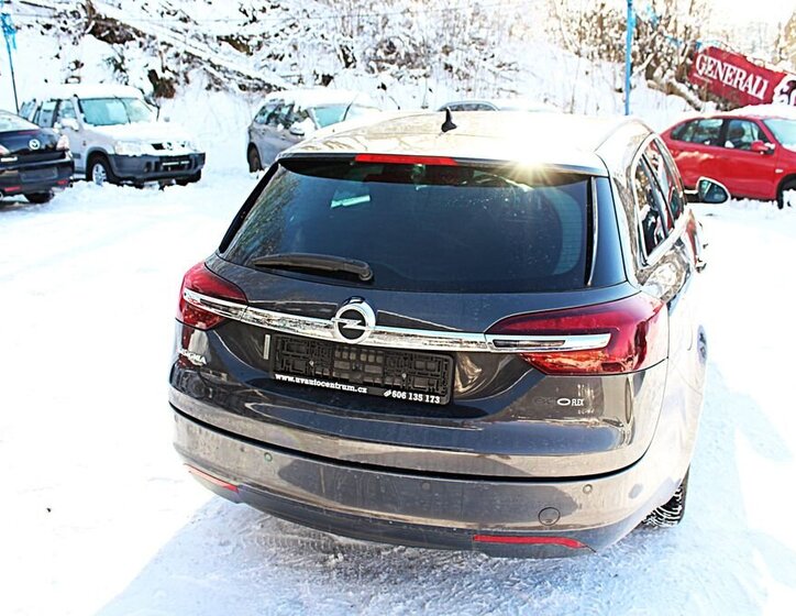 Opel Insignia Kombi 2,0 l 120 kw