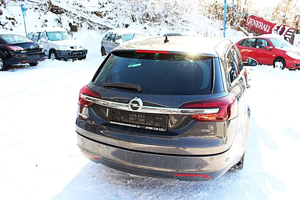 Opel Insignia Kombi 2,0 l 120 kw