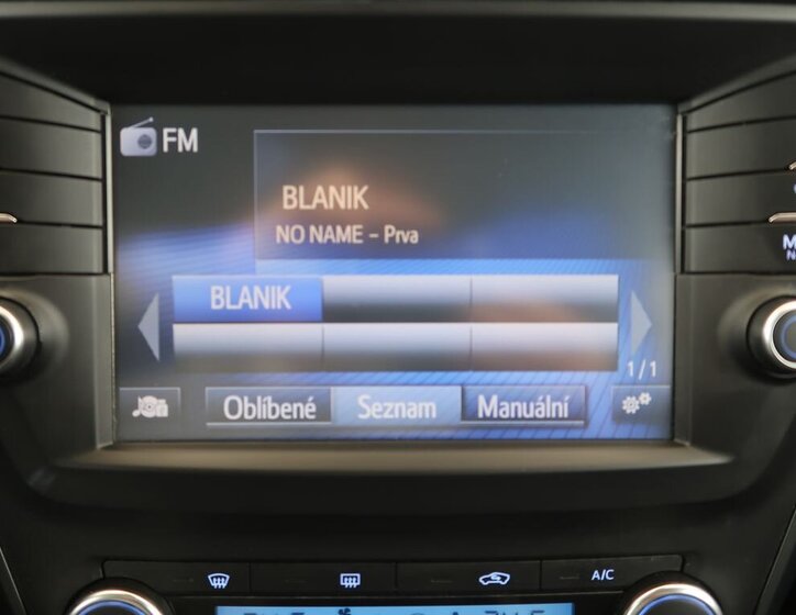 Toyota Avensis Kombi 2,0 l 105 kw