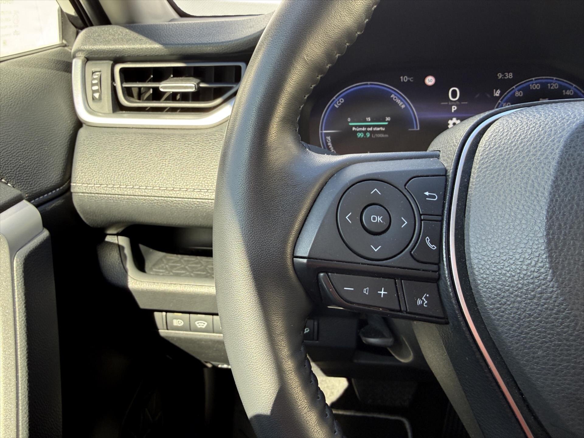 Toyota RAV4 SUV / Terénní 2,5 l 131 kw