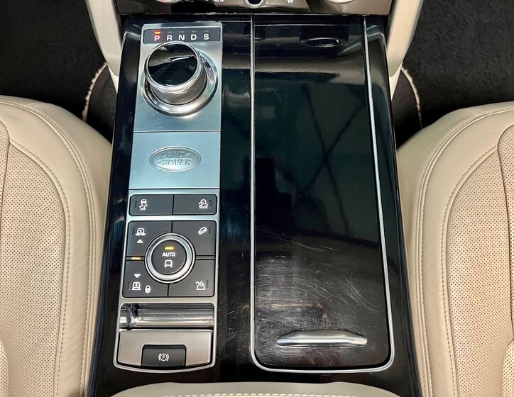 Land Rover Range Rover SUV / Terénní 5,0 l 386 kw