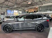 BMW X7 SUV / Terénní 3,0 l 250 kw
