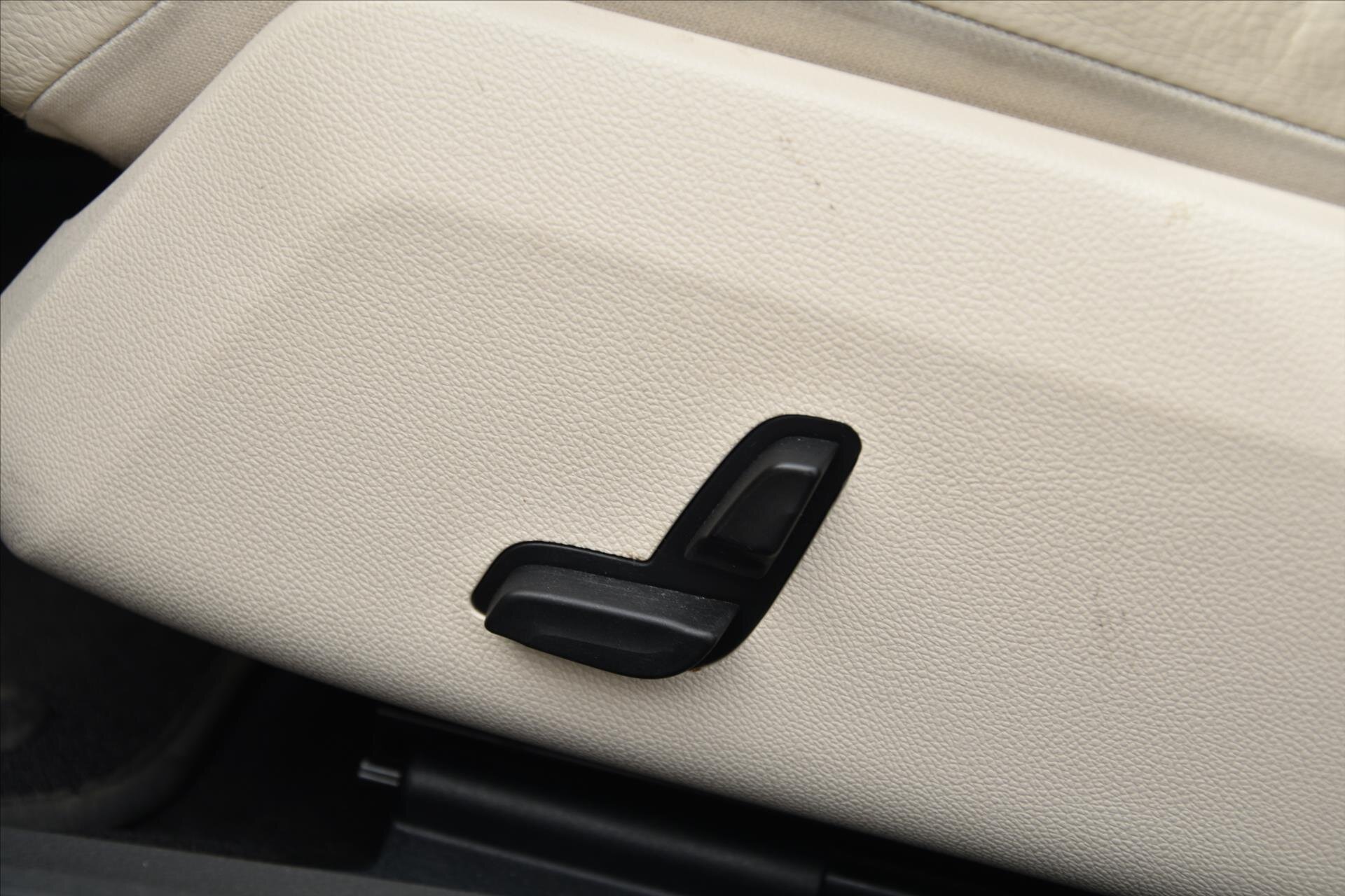 Mercedes-Benz CLS Sedan / Limuzína 3,0 l 195 kw