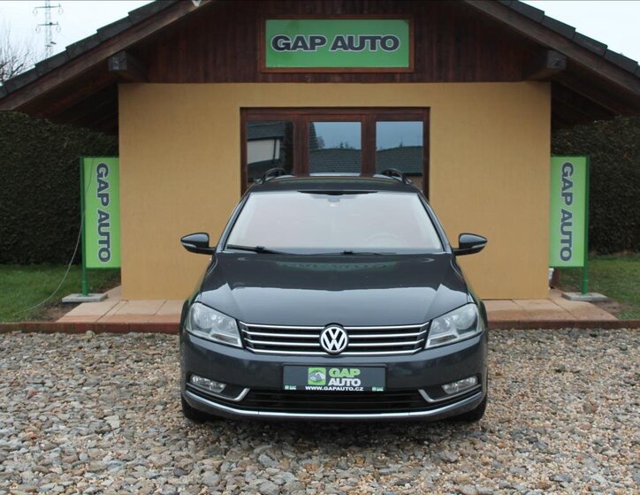 Volkswagen Passat 2