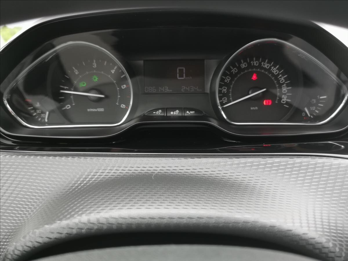 Peugeot 2008 Kombi 1,4 l 50 kw