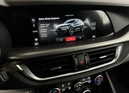 Alfa Romeo Stelvio 32