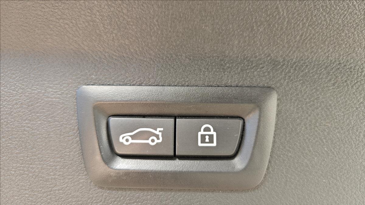 BMW X3 SUV 3,0 l 195 kw