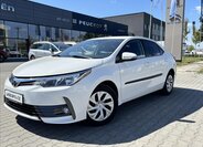 Toyota Corolla Sedan / Limuzína 1,6 l 97 kw