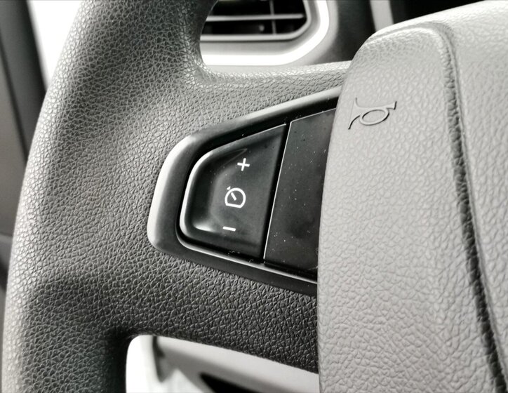 Renault Master Valník 2,3 l 120 kw