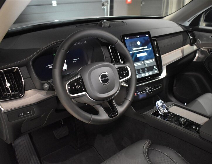 Volvo XC90 12