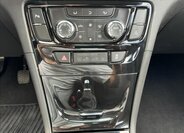 Opel Mokka SUV / Terénní 1,6 l 81 kw