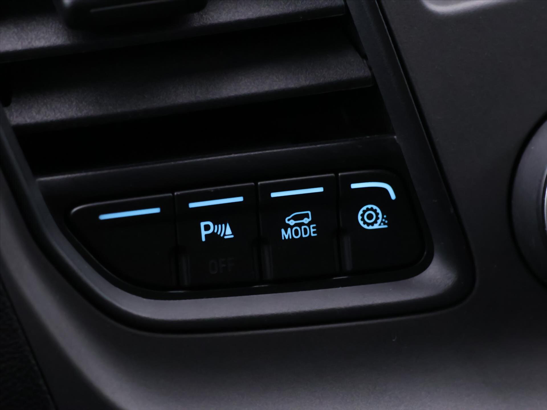 Ford Transit Kombi 2,0 l 96 kw