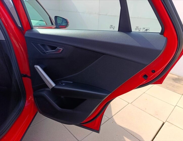 Audi Q2 SUV / Terénní 999,0 85 kw