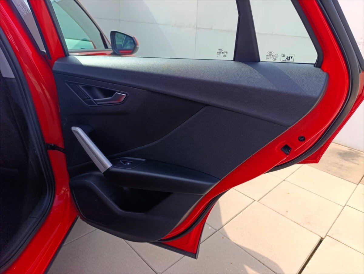 Audi Q2 SUV / Terénní 999,0 85 kw