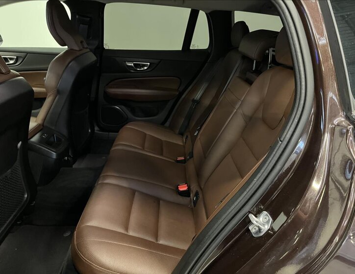 Volvo V60 Kombi 2,0 l 184 kw