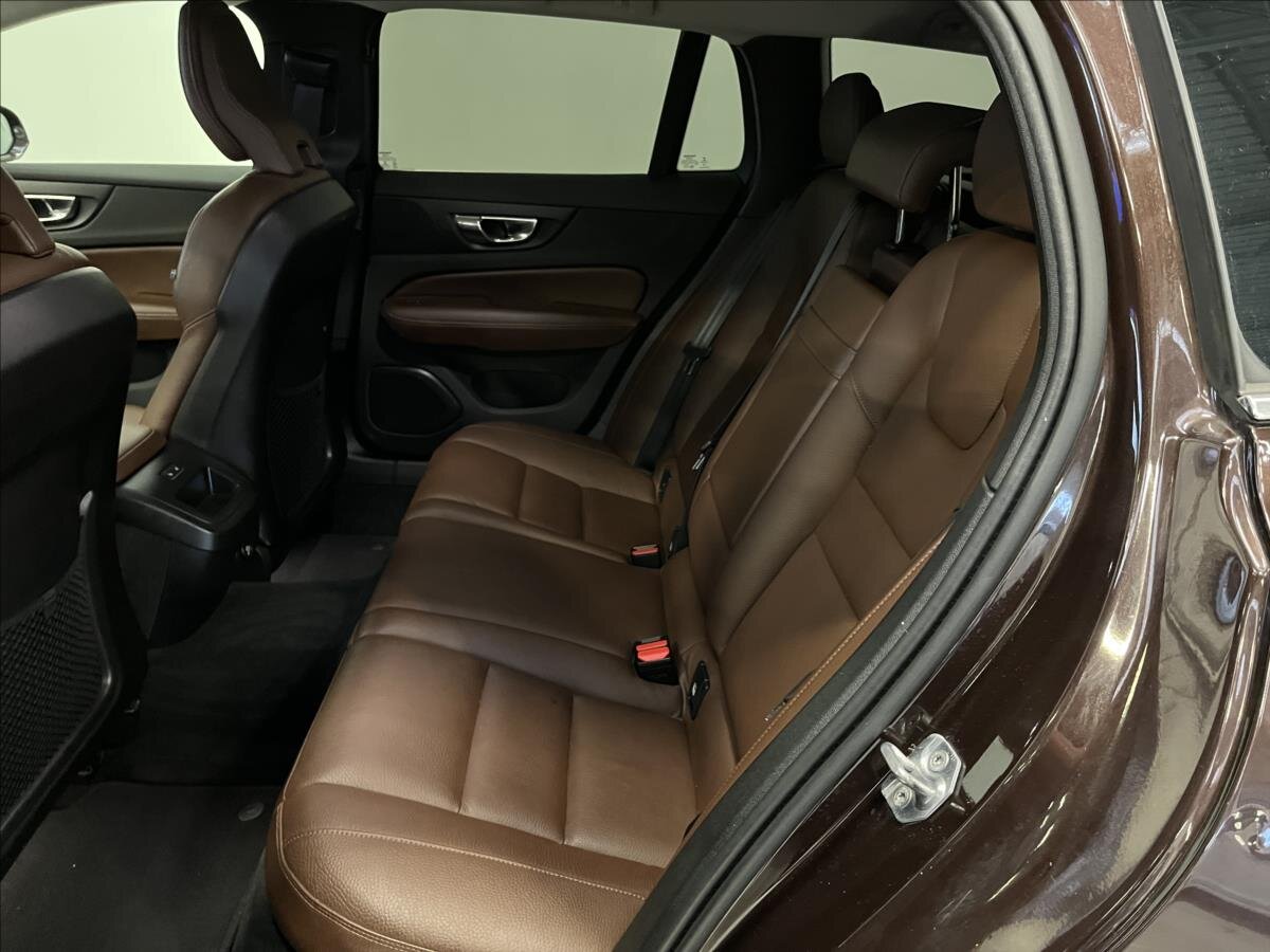 Volvo V60 Kombi 2,0 l 184 kw