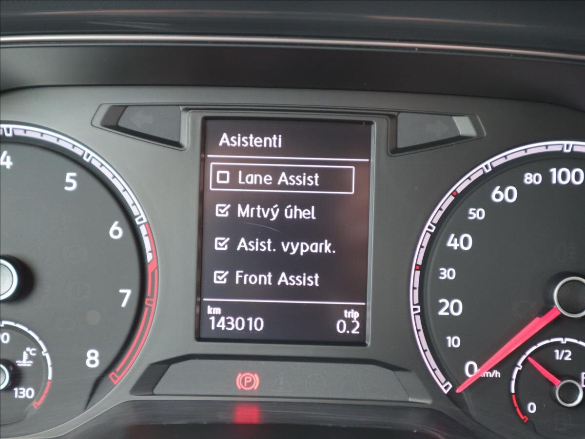 Volkswagen T-Roc CUV / Crossover 1,5 l 110 kw