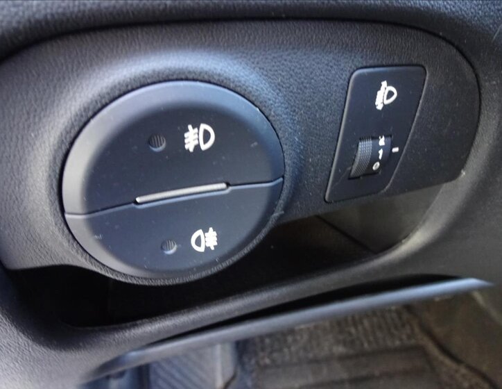 Hyundai Accent Hatchback 1,4 l 71 kw