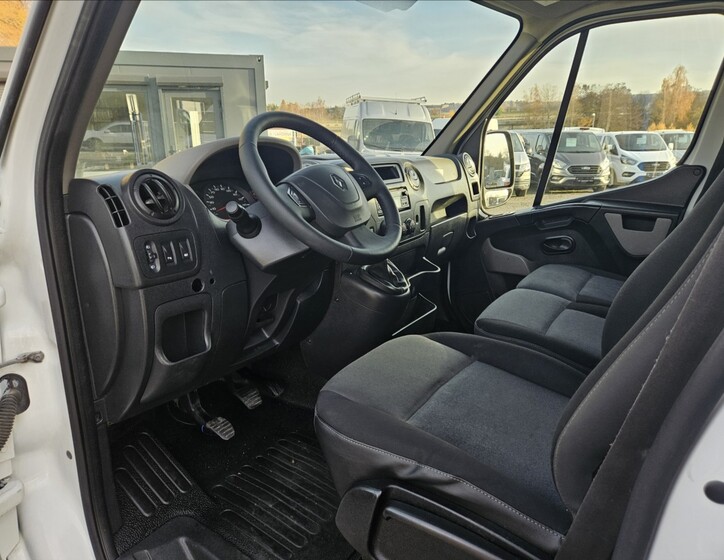 Renault Master 8