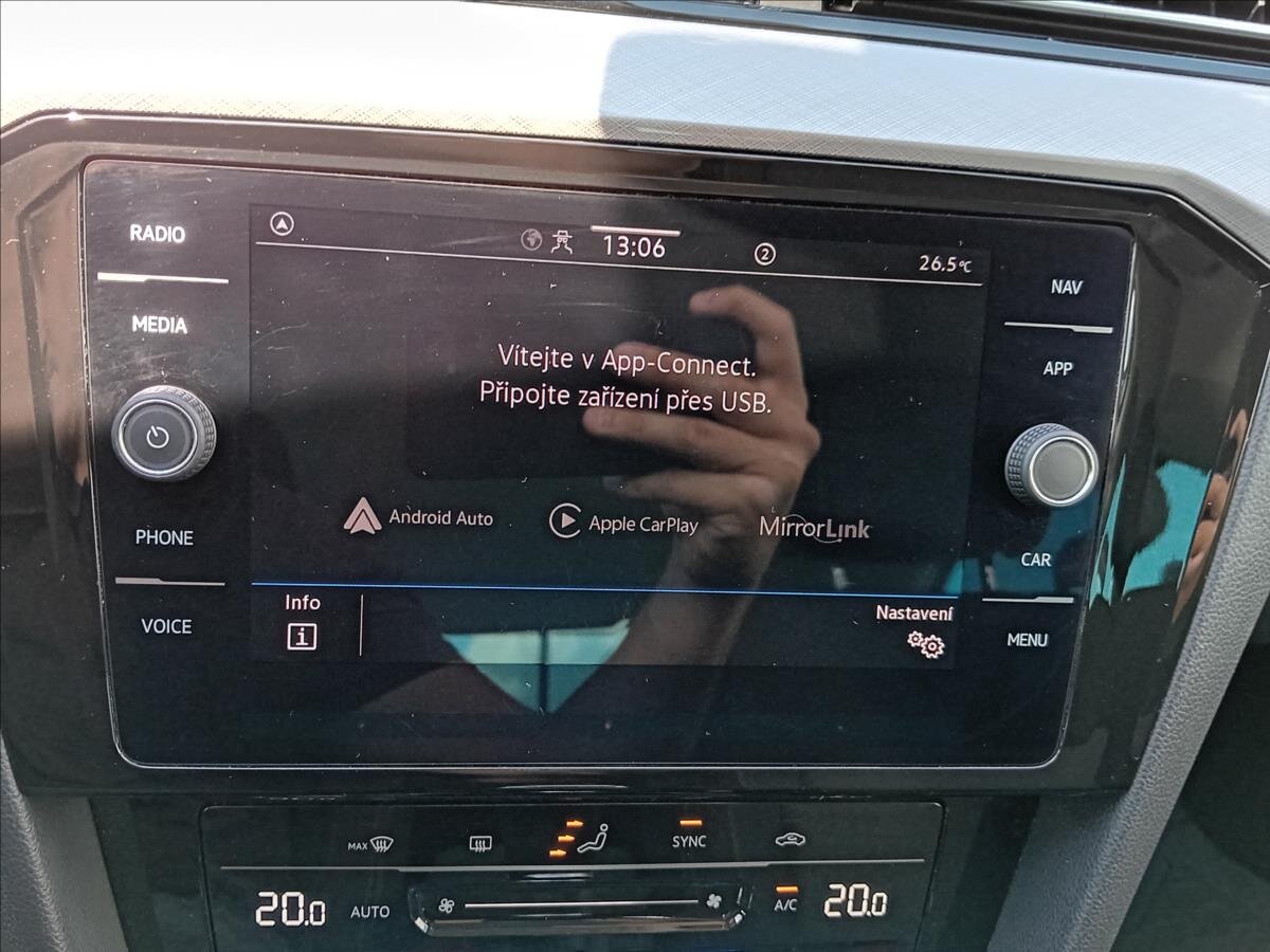 Volkswagen Passat Sedan 1,5 l 110 kw