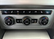 Volkswagen Passat Sedan / Limuzína 1,4 l 110 kw