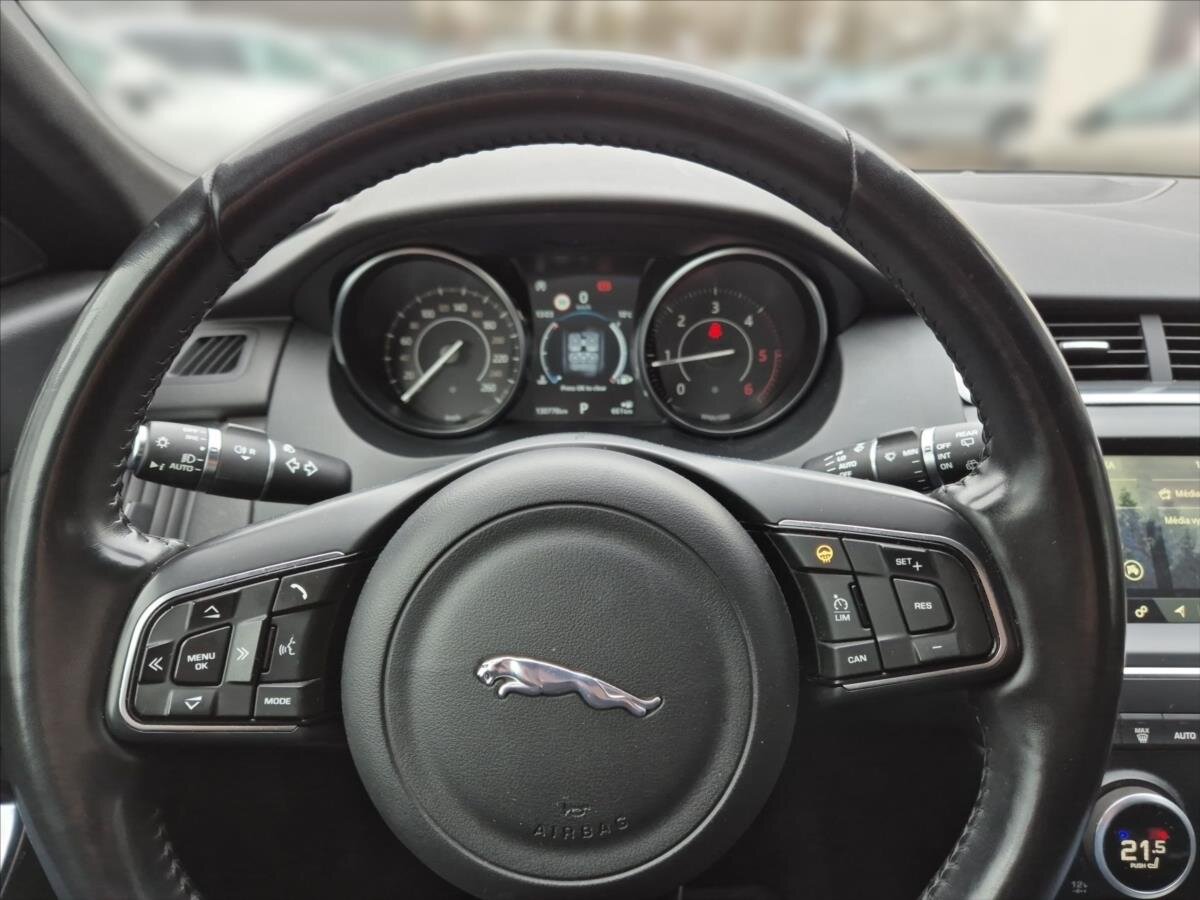 Jaguar E-Pace SUV 2,0 l 132 kw