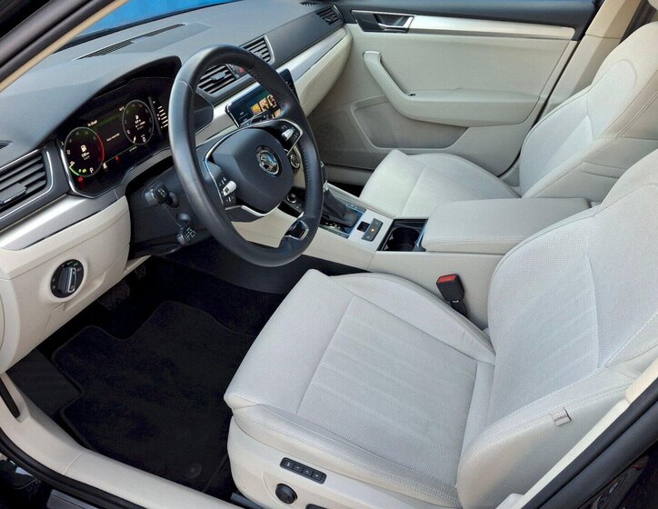 Škoda Superb Sedan 2,0 l 110 kw