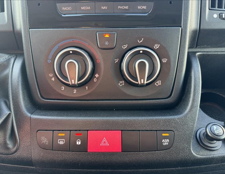 Opel Movano Skříň 2,2 l 103 kw