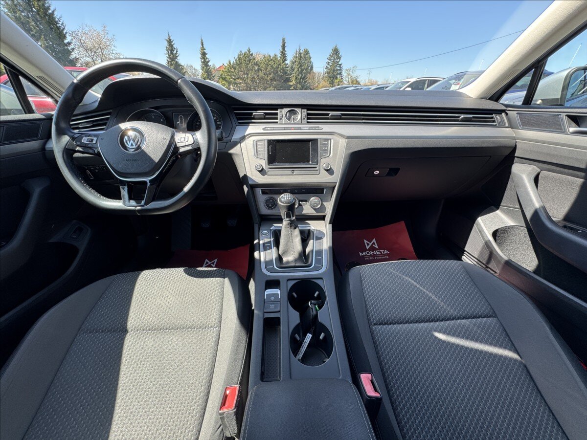 Volkswagen Passat Ostatní 1,6 l 88 kw