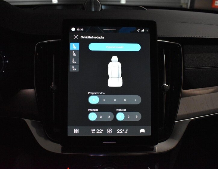 Volvo XC90 SUV / Terénní 2,0 l 228 kw