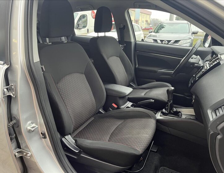 Mitsubishi ASX SUV / Terénní 1,6 l 86 kw
