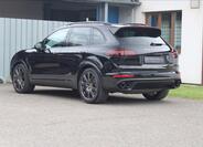 Porsche Cayenne SUV 4,1 l 283 kw