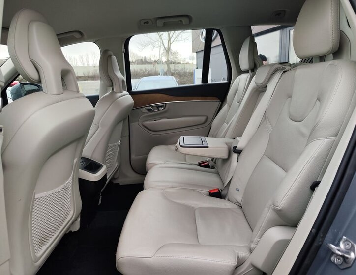 Volvo XC90 SUV 2,0 l 173 kw
