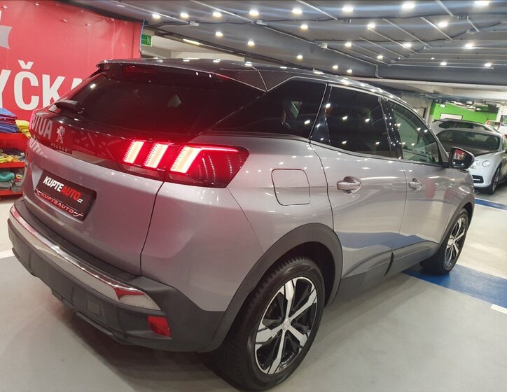 Peugeot 3008 SUV / Terénní 1,2 l 96 kw