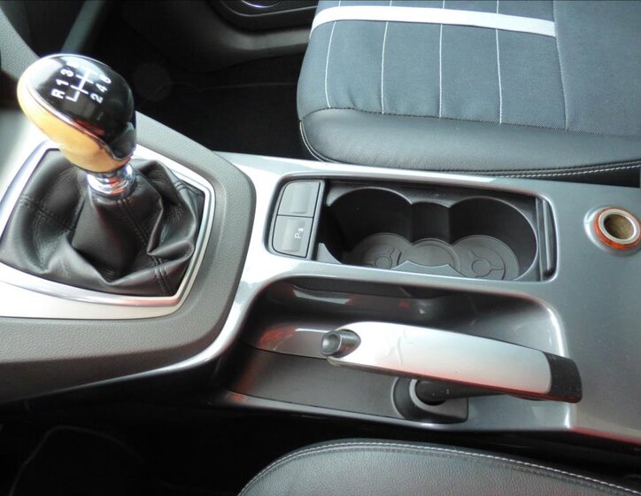 Ford Kuga Kombi 2,0 l 120 kw