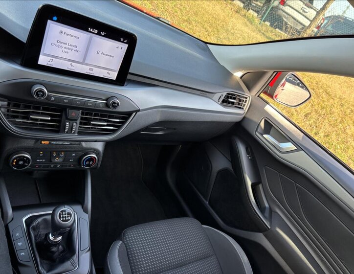 Ford Focus Kombi 999,0 92 kw