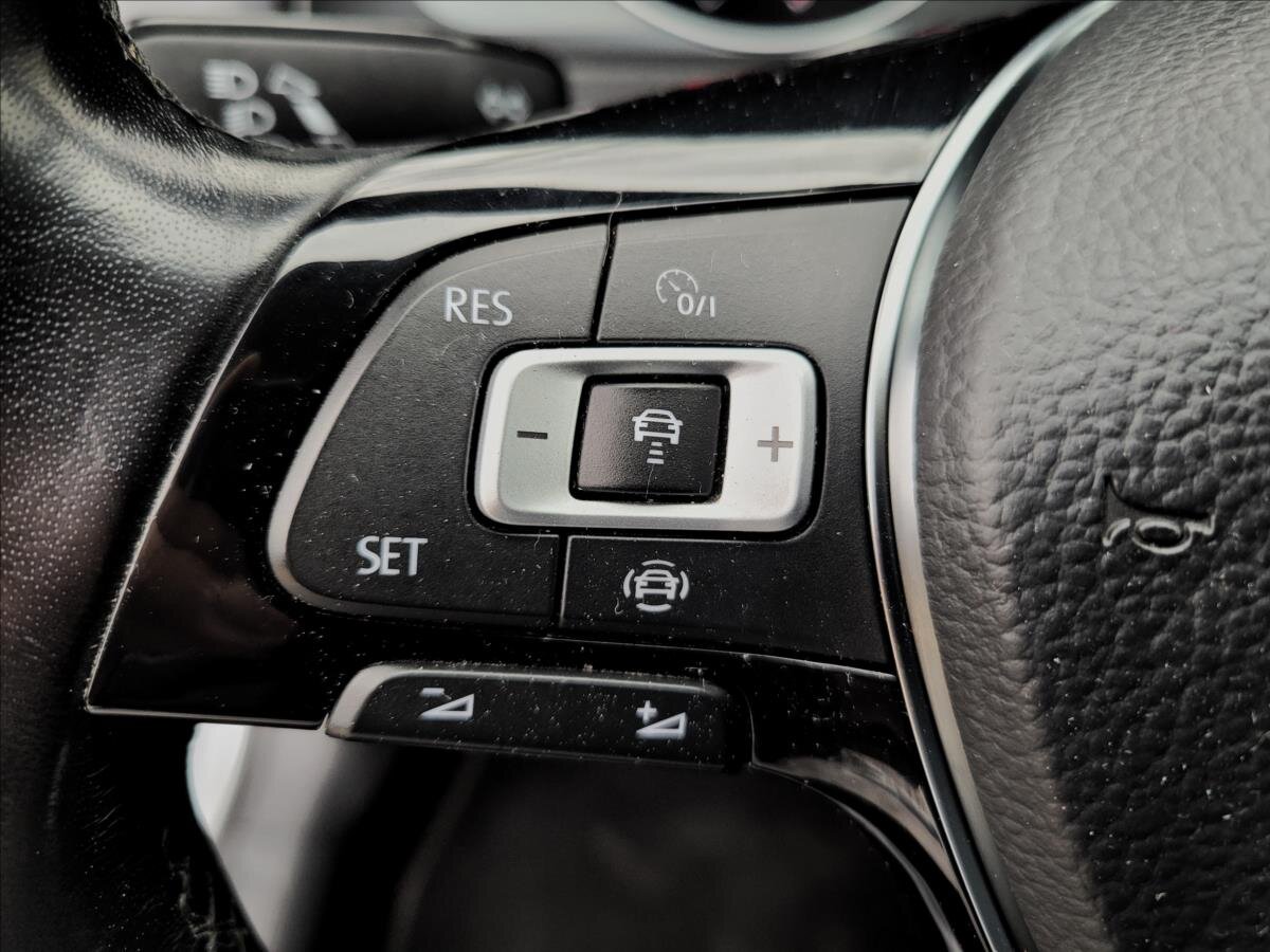 Volkswagen Golf Kombi 999,0 85 kw