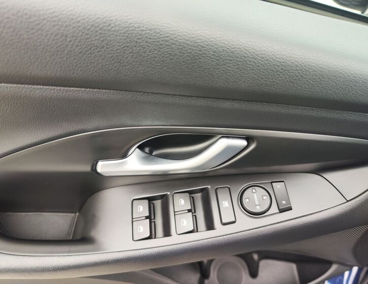 Hyundai i30 Kombi 998,0 88 kw