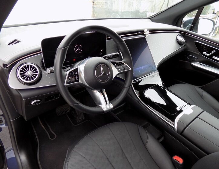 Mercedes-Benz EQE 12