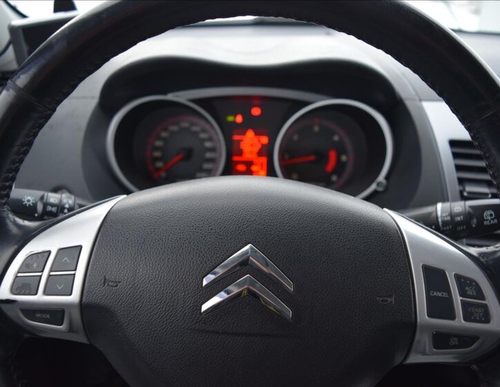 Citroën C-Crosser 38