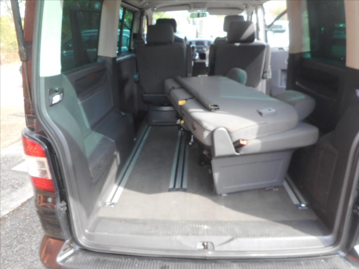 Volkswagen Multivan Kombi 2,5 l 128 kw
